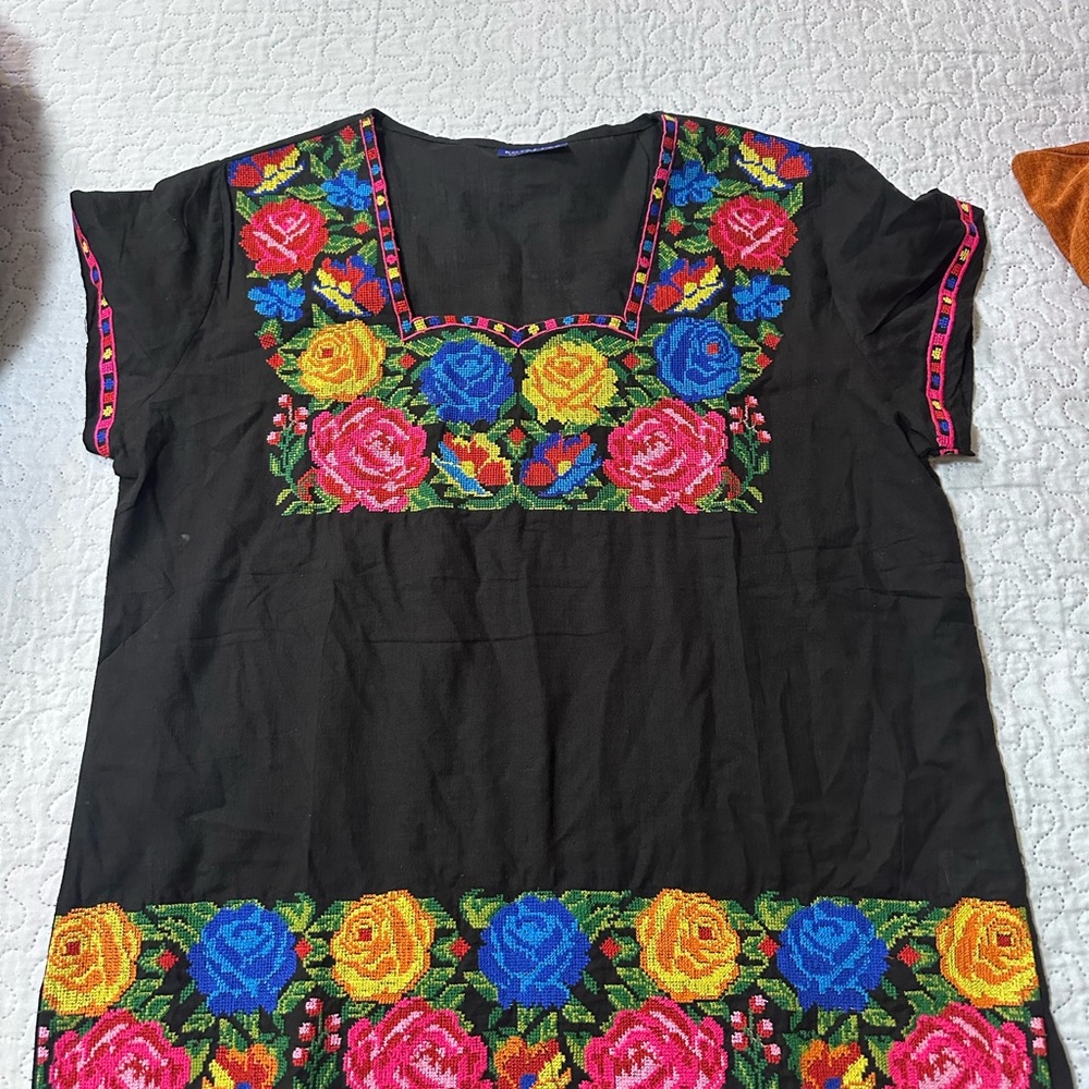 MEXICANA Black Blouse with Colorful Floral Embroidery